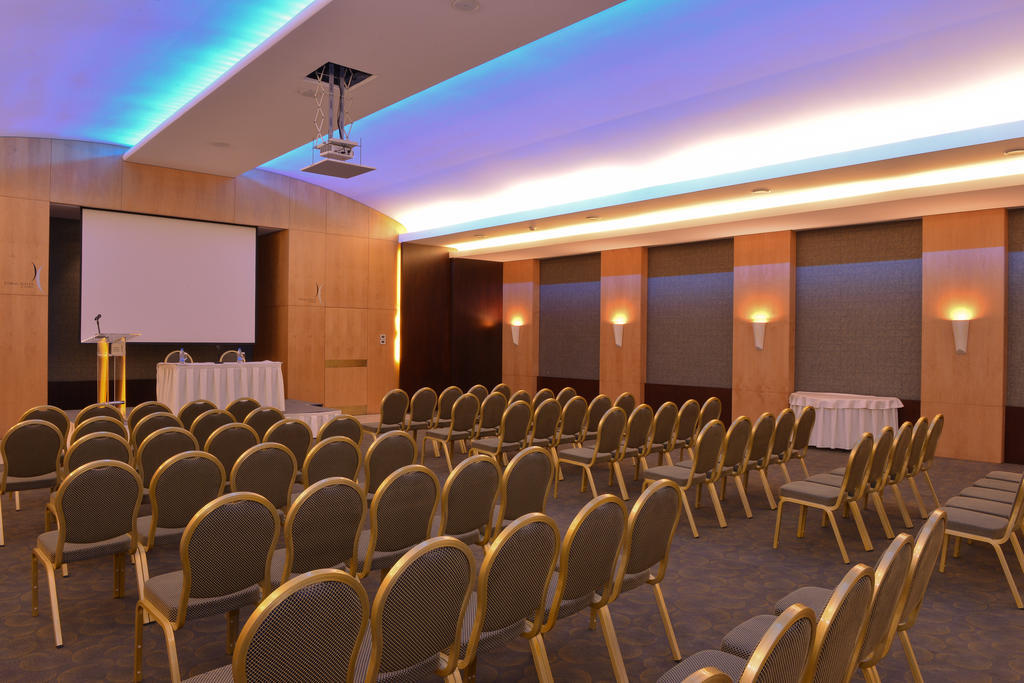 Coral Beirut Al Hamra Hotel Εξωτερικό φωτογραφία