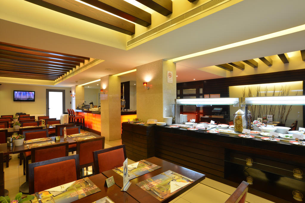 Coral Beirut Al Hamra Hotel Εξωτερικό φωτογραφία