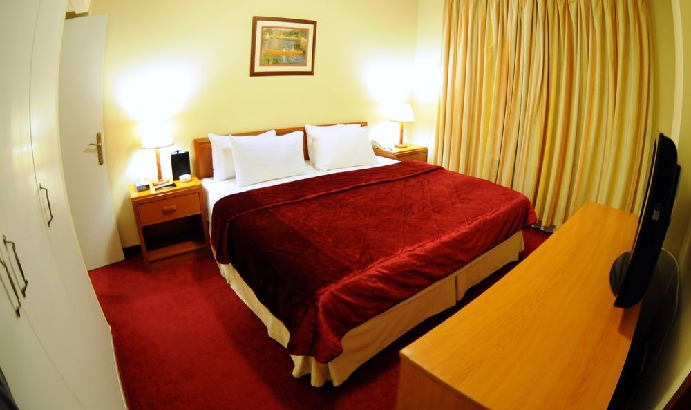 Coral Beirut Al Hamra Hotel Εξωτερικό φωτογραφία