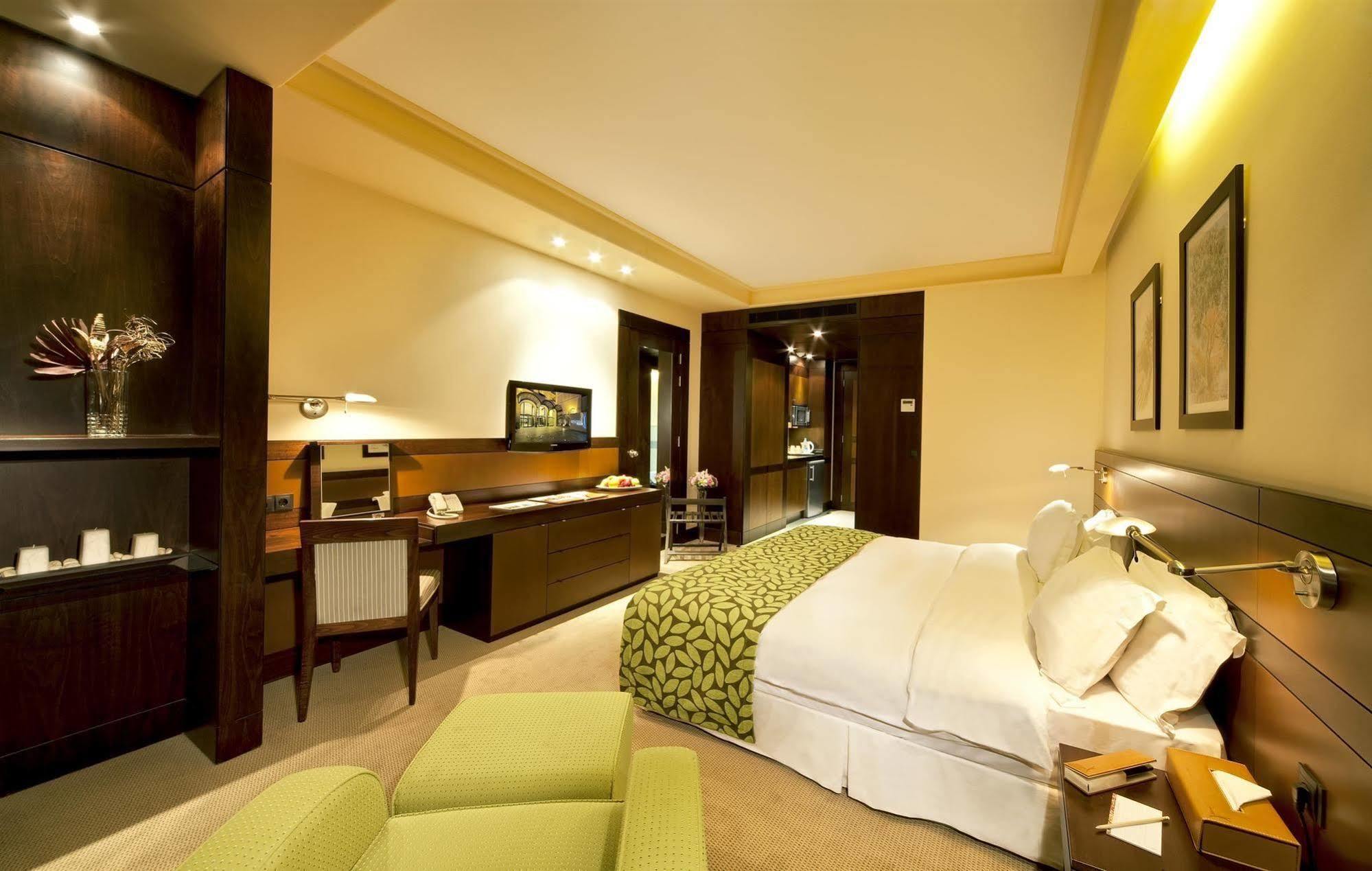 Coral Beirut Al Hamra Hotel Δωμάτιο φωτογραφία