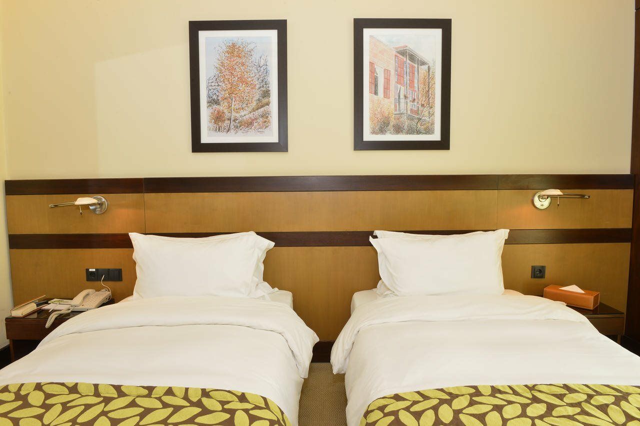 Coral Beirut Al Hamra Hotel Εξωτερικό φωτογραφία